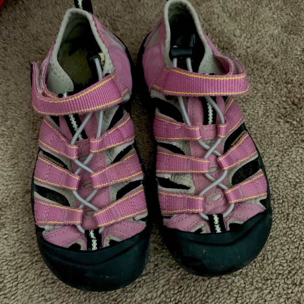 Size 3 keens